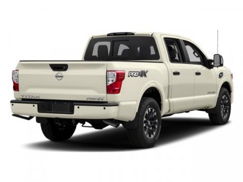 Used 2017 Nissan Titan PRO-4X w/ Pro-4x Convenience Package image 5