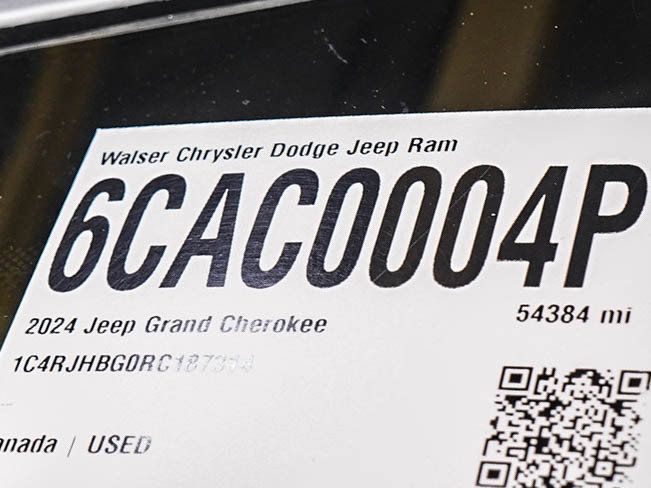 Used 2024 Jeep Grand Cherokee Limited w/ Luxury Tech Group II AWD/4WD image 25