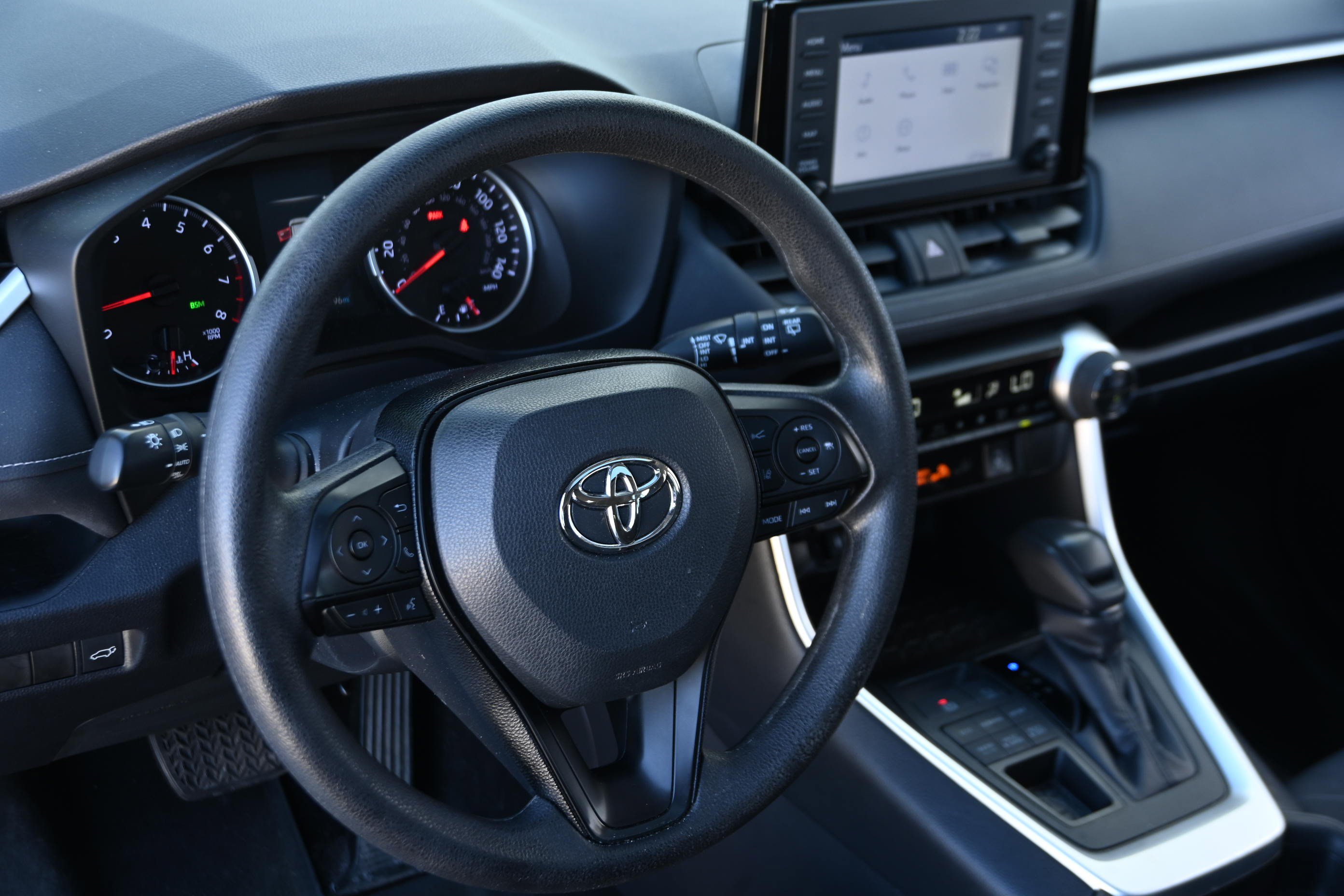 Used 2019 Toyota RAV4 XLE w/ Convenience Package AWD/4WD image 14