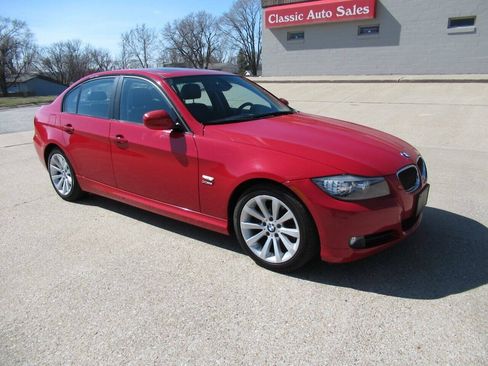 Used 2010 BMW 328i xDrive Sedan AWD/4WD image 9