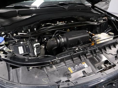 Used 2023 Ford Explorer ST-Line AWD/4WD image 16