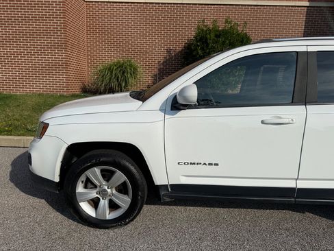 Used 2015 Jeep Compass High Altitude AWD/4WD image 4
