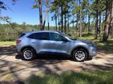 Used 2022 Ford Escape SE image 3