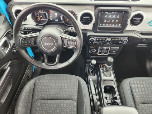 Used 2021 Jeep Wrangler Unlimited Sport image 33