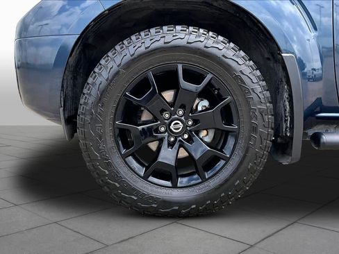 Used 2020 Nissan Frontier SV w/ Midnight Edition Floor Mats AWD/4WD image 11