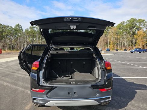 Used 2023 Buick Encore GX Essence w/ Experience Buick Package image 15