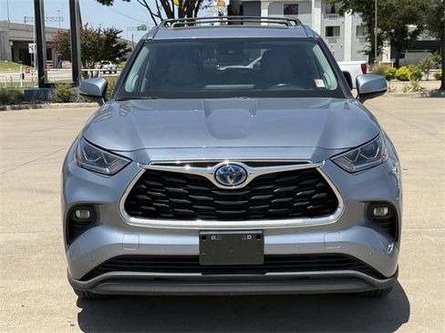 Used 2023 Toyota Highlander Limited image 8