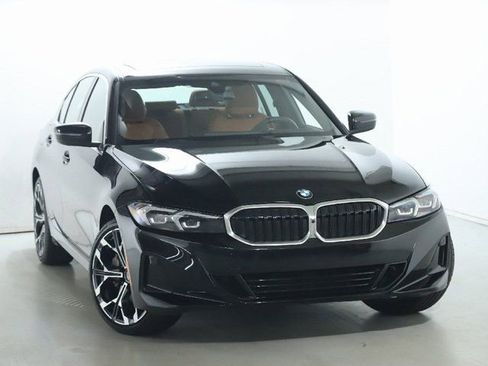 Used 2025 BMW 330i xDrive Sedan AWD/4WD image 2
