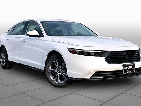 Used 2023 Honda Accord EX image 3