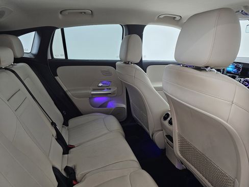 Used 2021 Mercedes-Benz GLA 250 4MATIC image 26