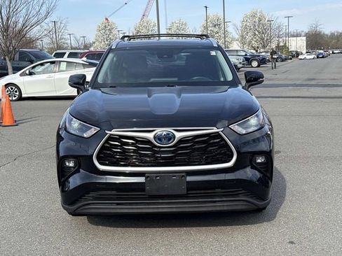 Used 2022 Toyota Highlander XLE image 6