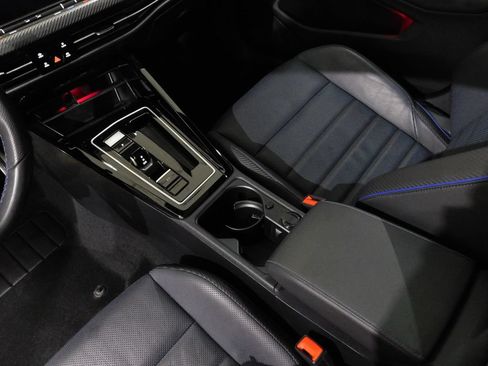 Used 2024 Volkswagen Golf R AWD/4WD image 72