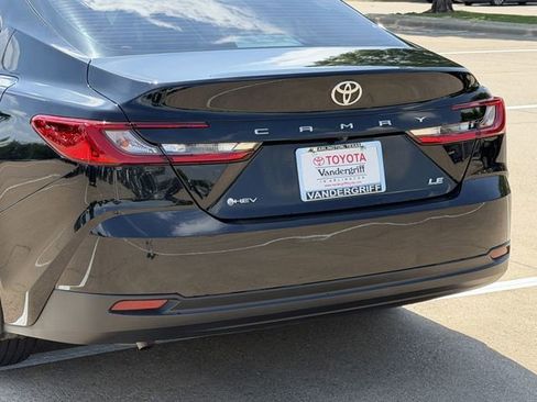 Used 2025 Toyota Camry LE FWD image 6