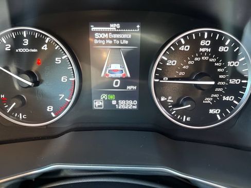 Used 2024 Subaru Outback Touring AWD/4WD image 21