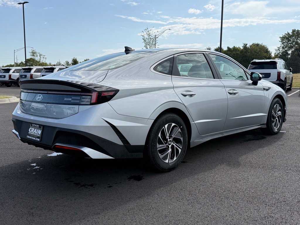 New 2026 Hyundai Sonata Blue FWD image 5