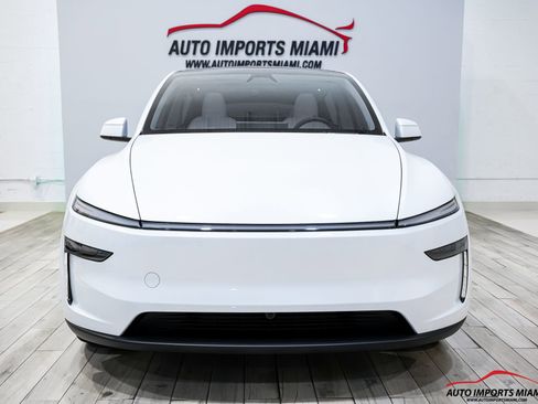 Used 2026 Tesla Model Y Long Range RWD image 29