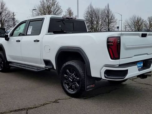 Used 2024 GMC Sierra 2500 AT4 w/ AT4 Preferred Package image 6