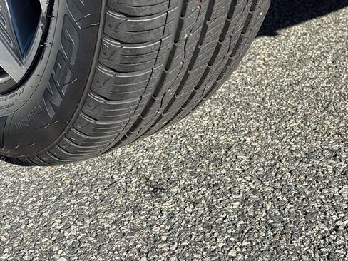 Used 2022 Hyundai Tucson Limited image 6