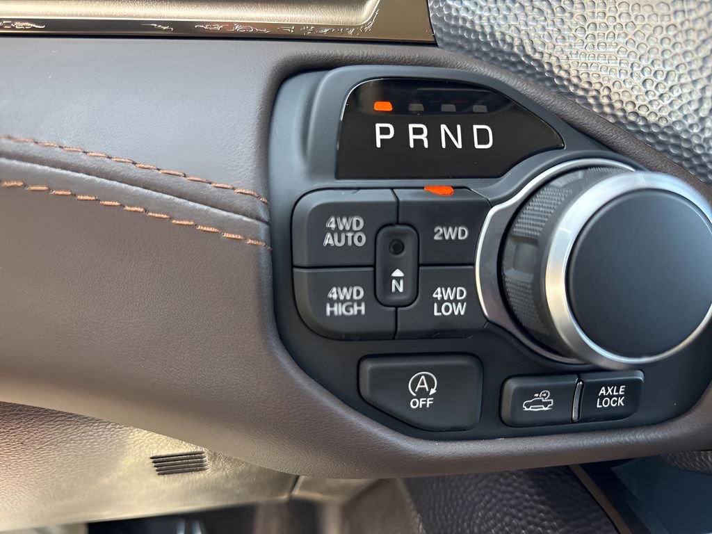 Used 2025 RAM 1500 Limited AWD/4WD image 26