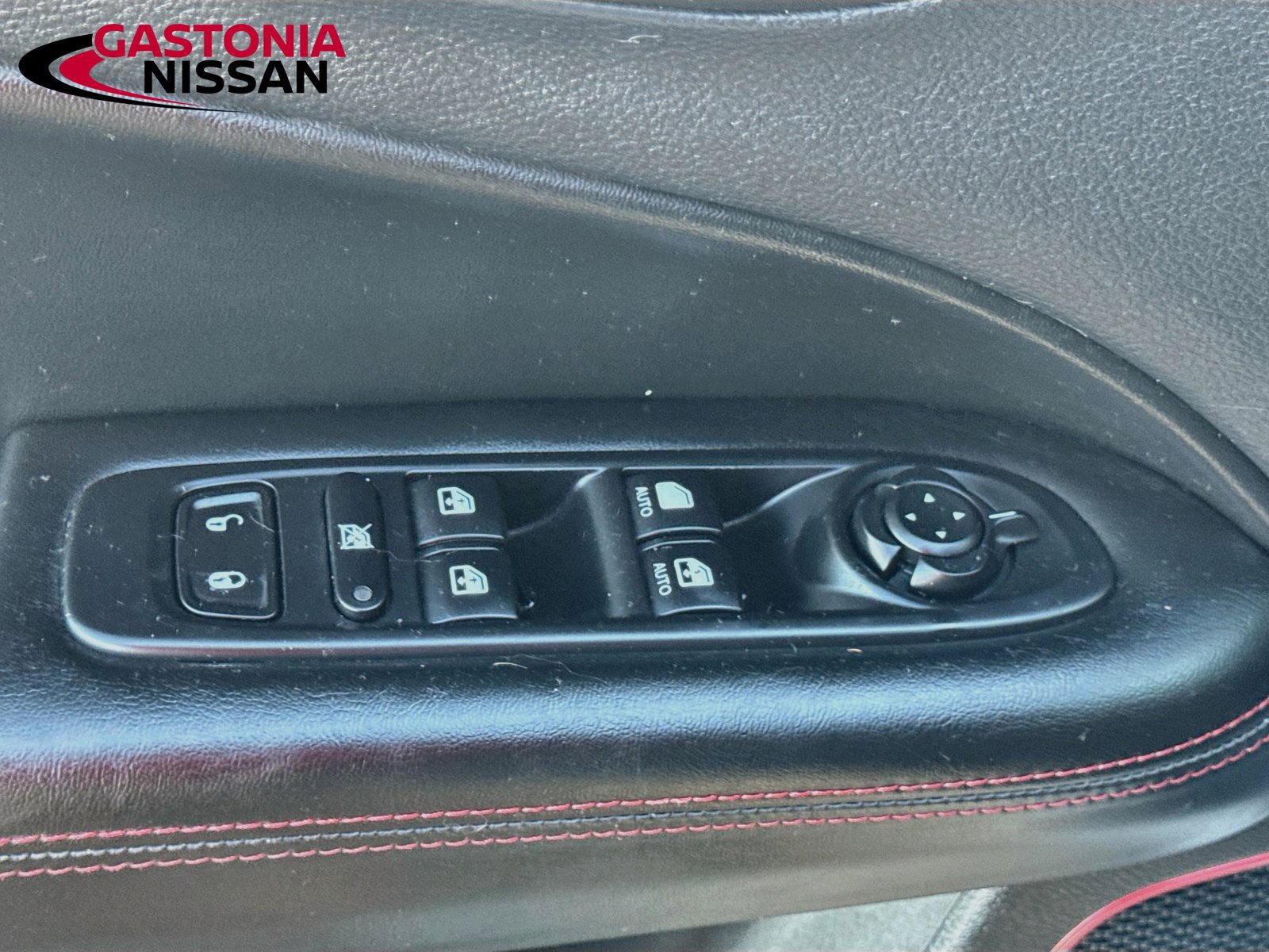 Used 2019 Jeep Compass Trailhawk w/ Cold Weather Group AWD/4WD image 25