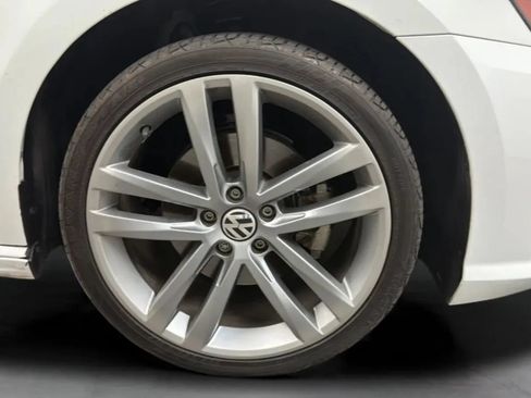 Used 2017 Volkswagen Passat 1.8T R-Line FWD image 23