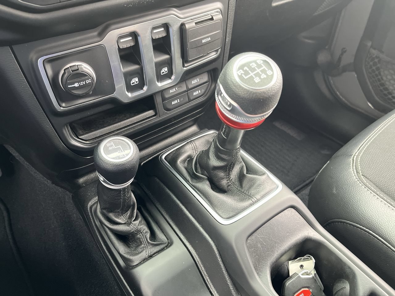 Used 2021 Jeep Wrangler Sport AWD/4WD image 28
