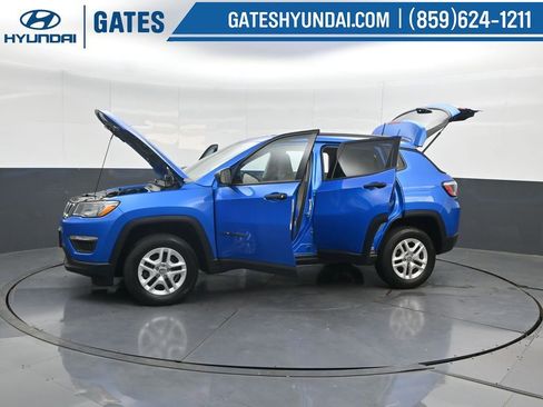 Used 2018 Jeep Compass Sport AWD/4WD image 47