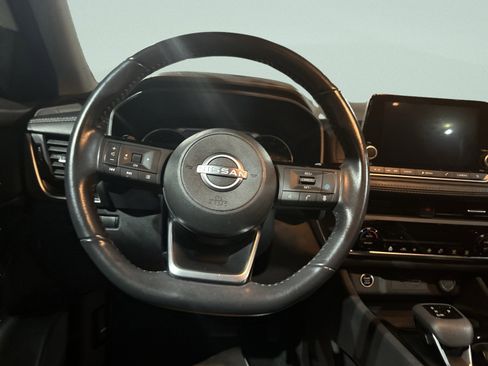 Used 2023 Nissan Rogue SV w/ SV Premium B Package image 19