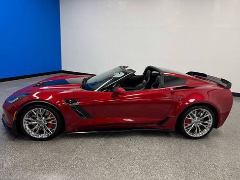 Used 2015 Chevrolet Corvette Z06 w/ 2LZ Preferred Equipment Group image 5