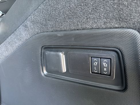 Used 2025 Cadillac Escalade V AWD/4WD image 36