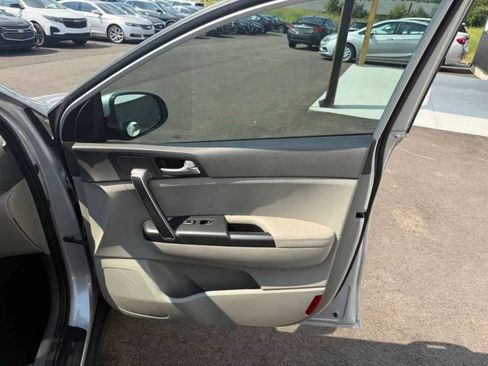 Used 2017 Kia Sportage LX image 12