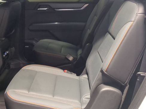 Used 2024 GMC Acadia AT4 w/ Super Cruise Package AWD/4WD image 19