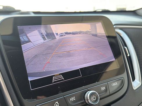 Used 2022 Chevrolet Malibu RS FWD image 28