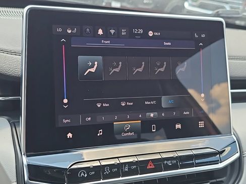 New 2026 Jeep Compass Limited AWD/4WD image 23