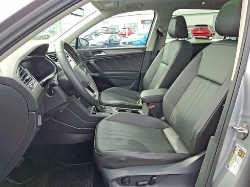 Certified 2022 Volkswagen Tiguan SE w/ Panoramic Sunroof Package image 16