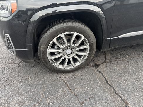 Used 2023 GMC Acadia Denali w/ Denali Ultimate Package AWD/4WD image 11