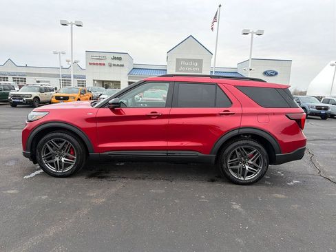 New 2026 Ford Explorer ST-Line image 2