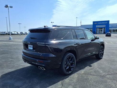 New 2025 Chevrolet Traverse RS w/ LPO, Floor Liner Package image 3