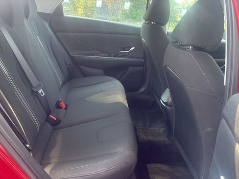 Used 2023 Hyundai Elantra SEL FWD image 18