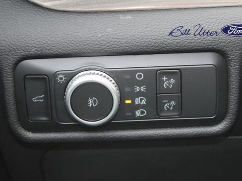 Certified 2021 Ford Explorer Limited w/ Equipment Group 301A image 24