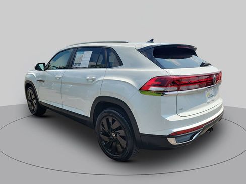 Used 2024 Volkswagen Atlas Cross Sport SE FWD image 5