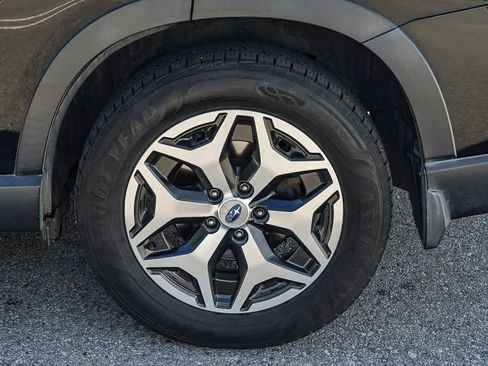 Used 2019 Subaru Forester Premium w/ All-Weather Package image 11