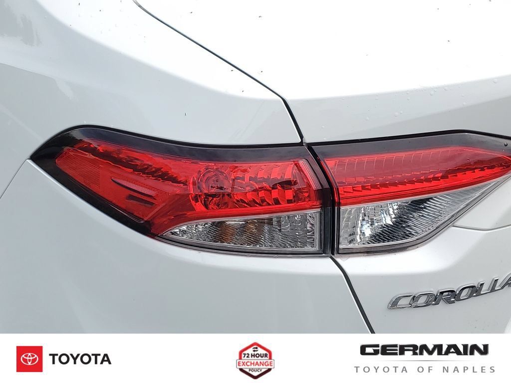 Used 2022 Toyota Corolla LE FWD image 16