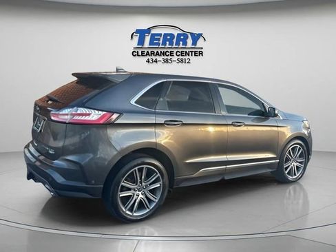 Used 2019 Ford Edge Titanium w/ Equipment Group 301A image 5