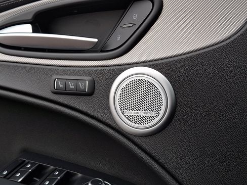 Used 2022 Alfa Romeo Stelvio Veloce image 23