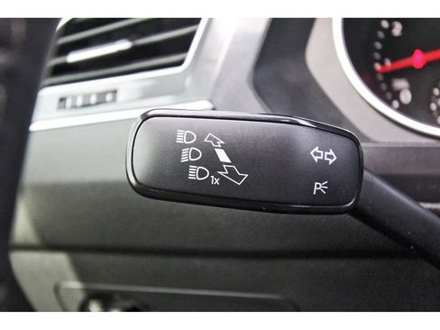 Used 2021 Volkswagen Tiguan SE R-Line FWD image 20