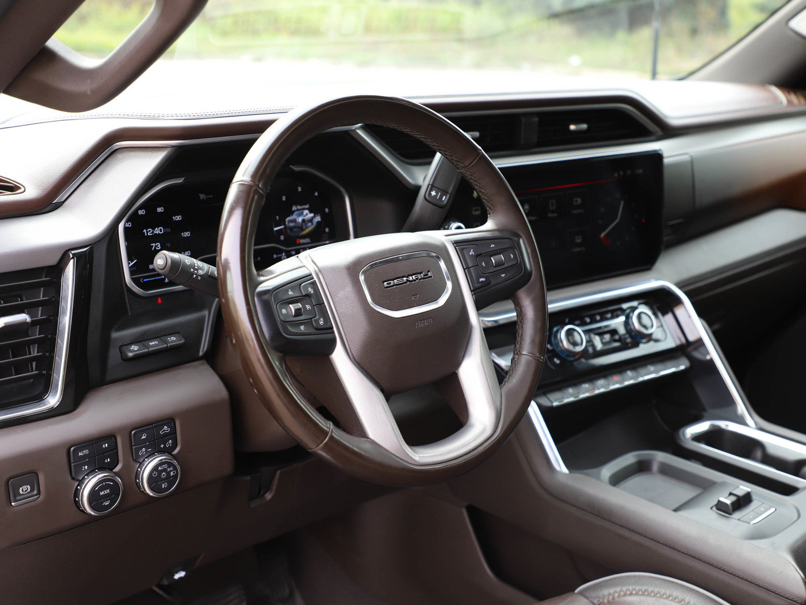 Used 2024 GMC Sierra 2500 Denali w/ Denali Reserve Package AWD/4WD image 21