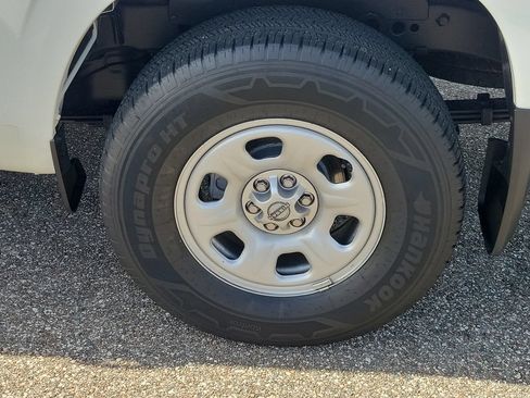 Certified 2025 Nissan Frontier S w/ S Utility Package RWD image 5