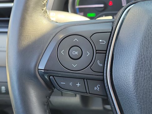 Used 2020 Toyota Camry SE image 29