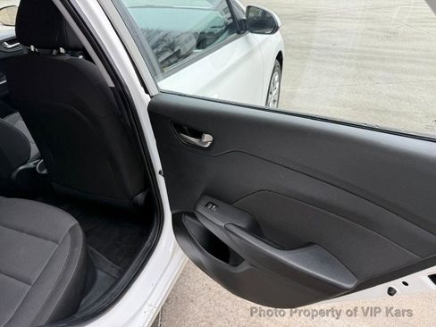 Used 2019 Hyundai Accent SE image 11